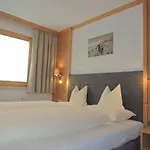 Haus Christophorus Гостевой дом Обергургль